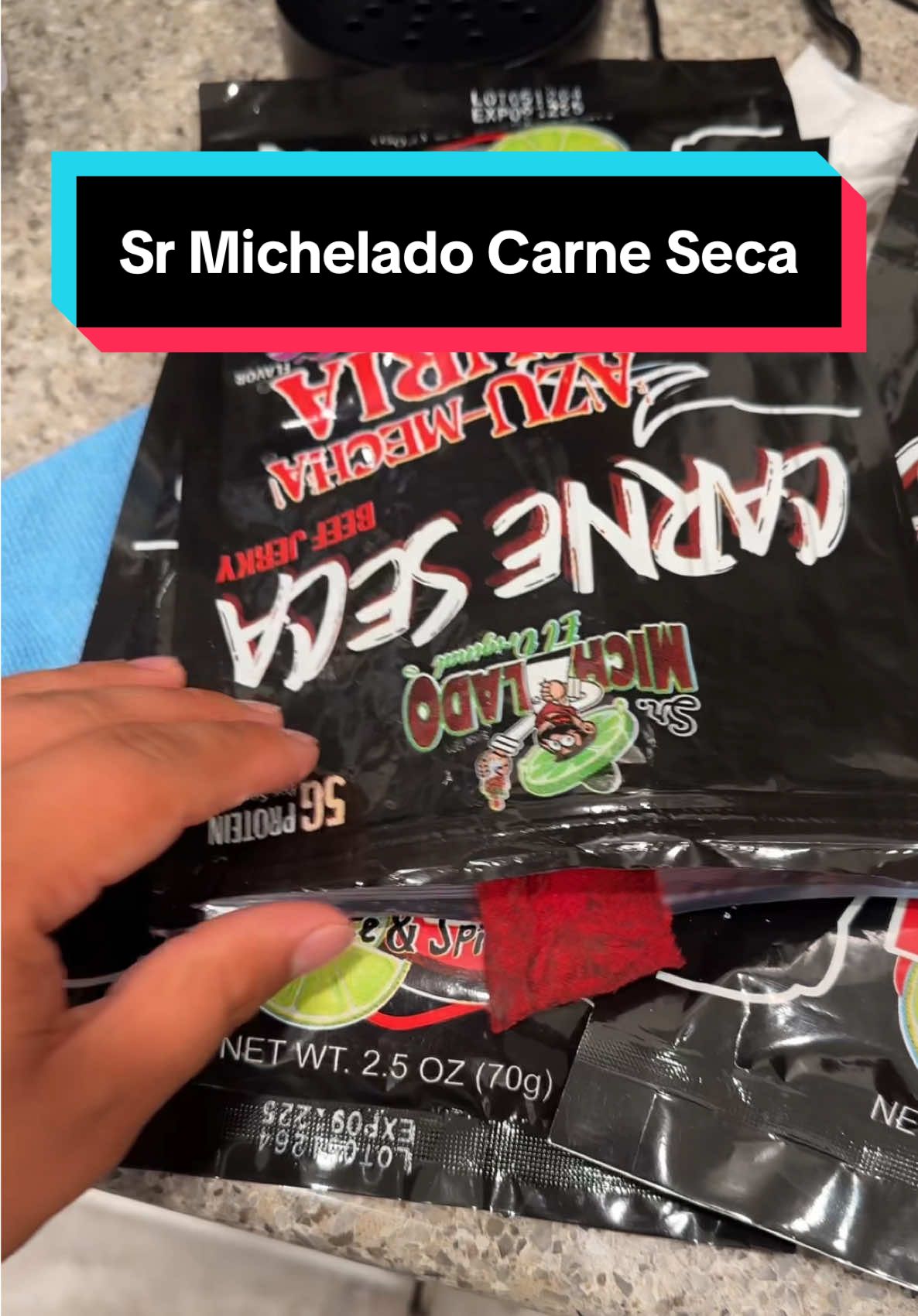 @Sr.Michelado just restocked so If you’ve been waiting to try their carne seca run before they sell out again. #carneseca #snacktok #beefjerky #mexicansnacks #srmichelado 