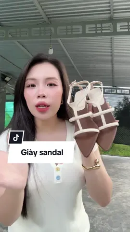 Em Quỳnh mê đôi giày này từ cái nhìn đầu tiên luôn #xuhuong #nguyennhuquynhhue #thoitrangnu #giaydep 