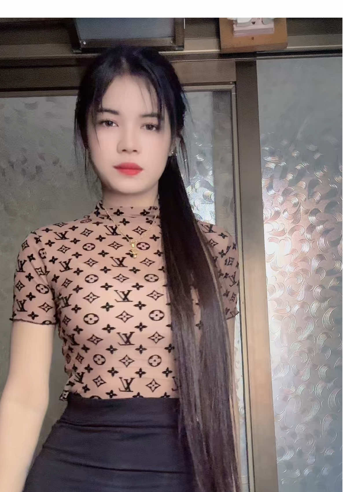 #ရုပ်လေးတော့သီးခံပါ🥴😟 #followers #foryoupage #tiktokmyanmar🇲🇲 #မြင်ပါများပီးချစ်ကျွမ်းဝင်အောင်လို့🤒🖤 