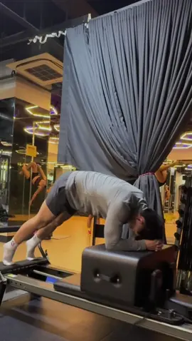 Who says men can’t do Pilates? Kaso yearner pala dapat 🫠