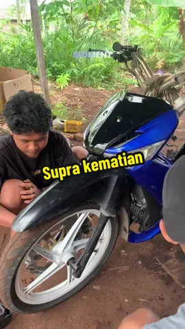 Proses pembangunan motor Supra x 125 seperti baru lagi#suprax125 #suprax125modifikasi #fouryou #fyp 