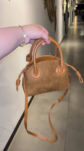 🤎 #tascantik #tasselempang #handbag 