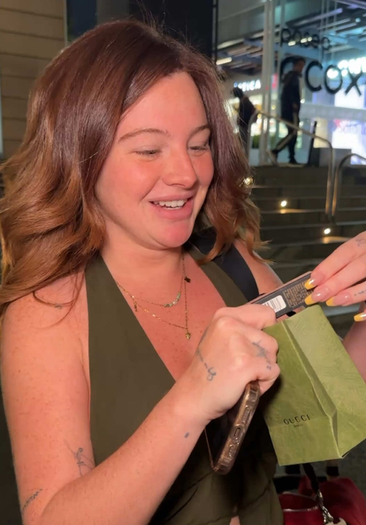 Happy birthday amore @Briggi Bozzo te adoro mucho! 💚 me da emoción que te haya gustado #makeup #maquillaje #cdmx #maquillista #maquilladora #briggittebozzo #brillitos #gucci #guccibeauty #labialgucci 