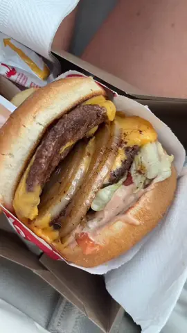 Ordering a whole grilled onion at @InNOut #wholeonion #burger #review #fyp