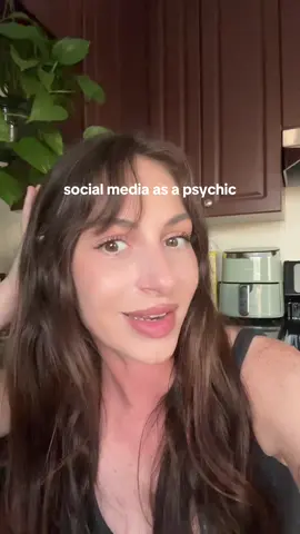 What do you psychically pick up on in regards to social media?🤨🧐 #spiritualawakening #psychicsoftiktok 