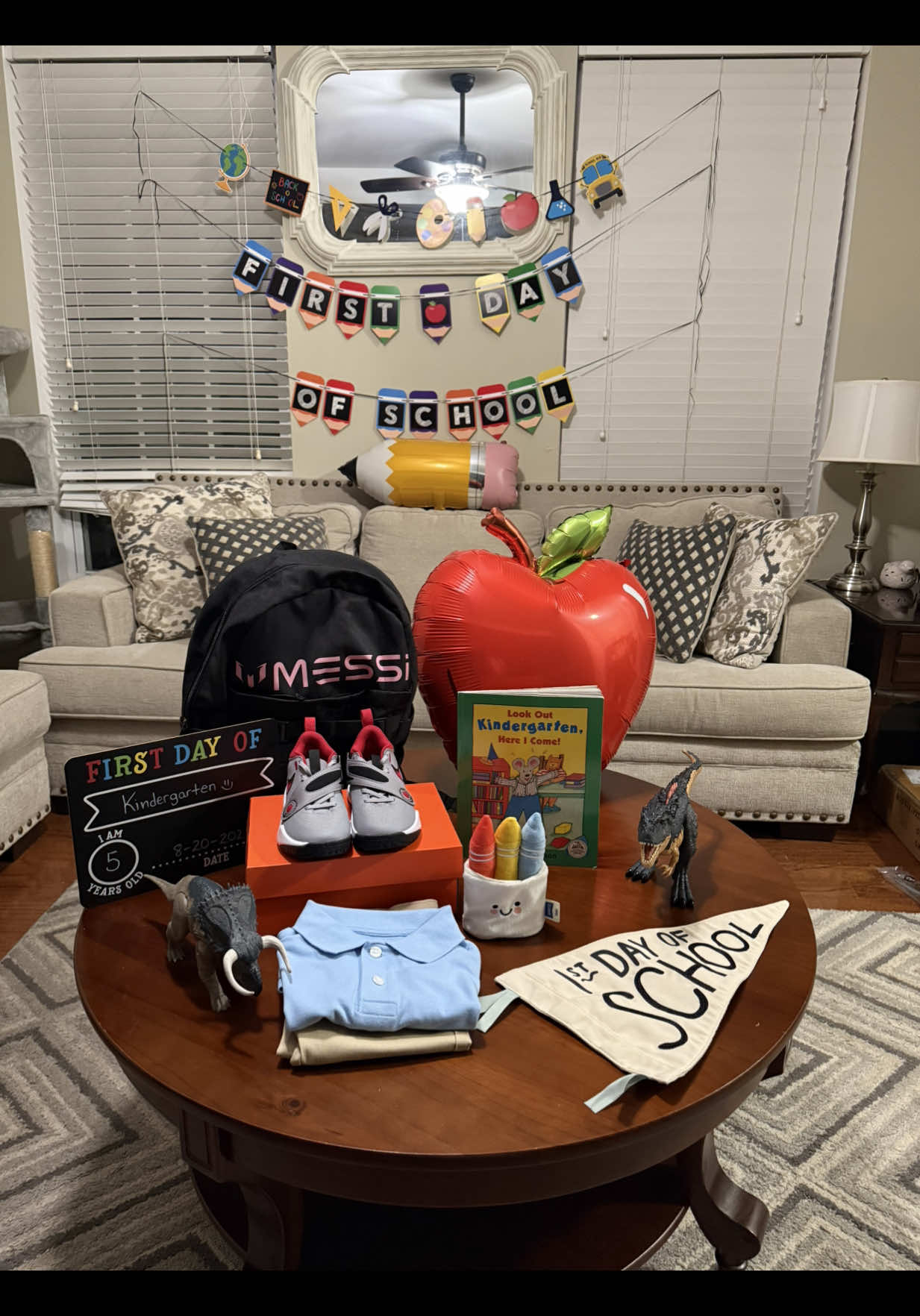 Decorating tonight like my heart isn’t breaking a little 😭💔 holding my big baby a little tighter tonight 🥹 #firstdayofschool #kindergarten #momtok #relatablemom #fyp 