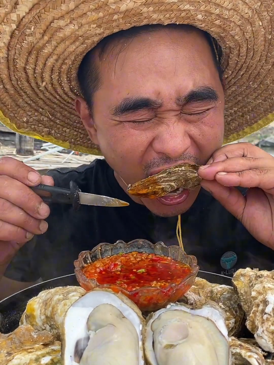 mukbang oyster #asmrsounds #oyster #oysters #mukbangeatingshow #asmrfood 