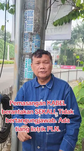 #BERANTAKANpemasanganKABEL #tianglistrikPLN #pln #pemerintahatauinstansiterkaitharusbertindak #kontraktoryangtidakbertanggungjawabbuktinyapekerjaanasal-asala