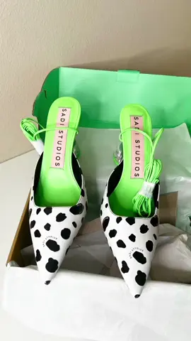 @Sadi Loves You  ✨ New shoes, who dis? Just unboxed these gems from Sadi Loves Studio and I’m obsessed! 😍 Funky designs + size inclusivity = a win for all my #BigFeetBaddies. If they’re not on your radar yet, consider this your sign to check them out 👏🏾. #SizeInclusiveFashion #ShoeLove #BigFeetStyle