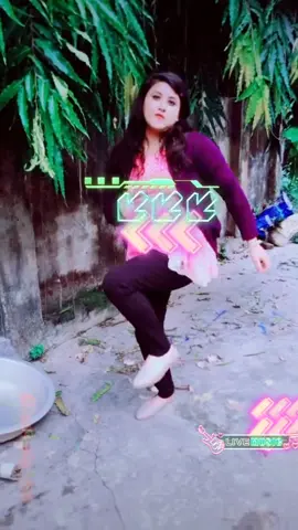 कोई पूछ रहा है मुझसे मेरी ज़िन्दगी की क़ीमत, मुझे याद आ रहा है तेरा हल्का सा मुस्कुराना !!-  #bebot #moves 