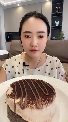 Good Morning 🌄  #mukbang #mukbangeatingshow #mukbangvideo #Foodie #foodtiktok #FoodTok #asmr #satisfying #sweet #cake #craving #yummy #challenge #dessert #fruit #beautiful 