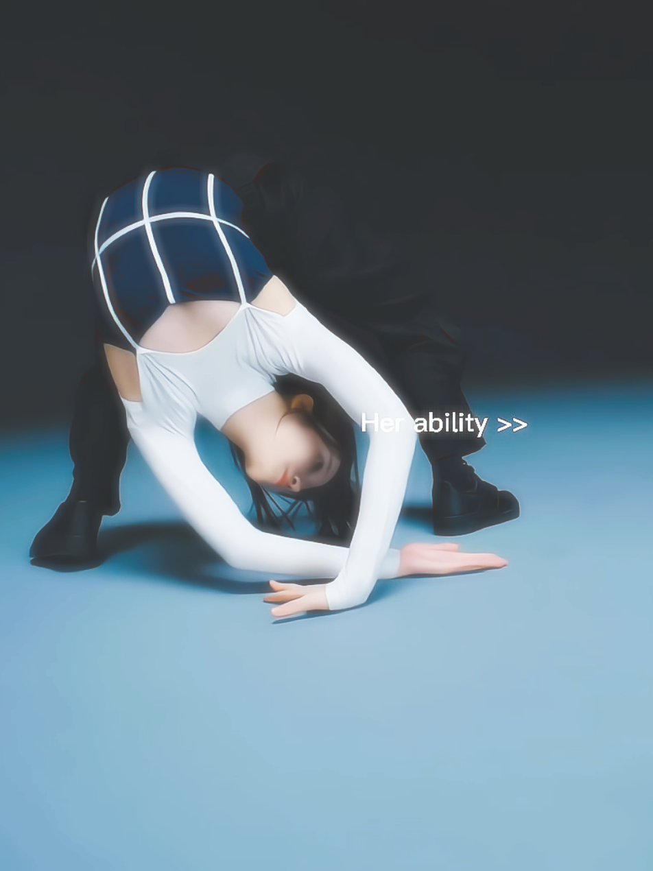 She is very dedicated to dancing #a2omay #shijie #dancing #center #visual 