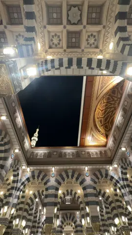 Rindu Baitullah #frizkaalam #umroh2025 #madinah #medina #madinahalmunawaroh 