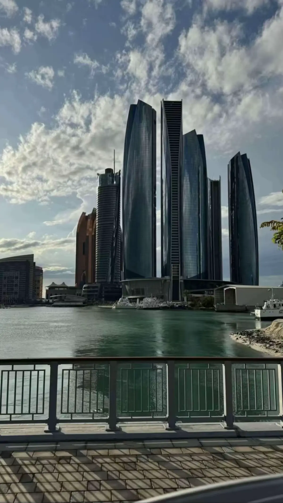#abudhabi #أبوظبي #اكسبلور #اكسبلورexplore #دولة_الامارات_العربية_المتحدة 