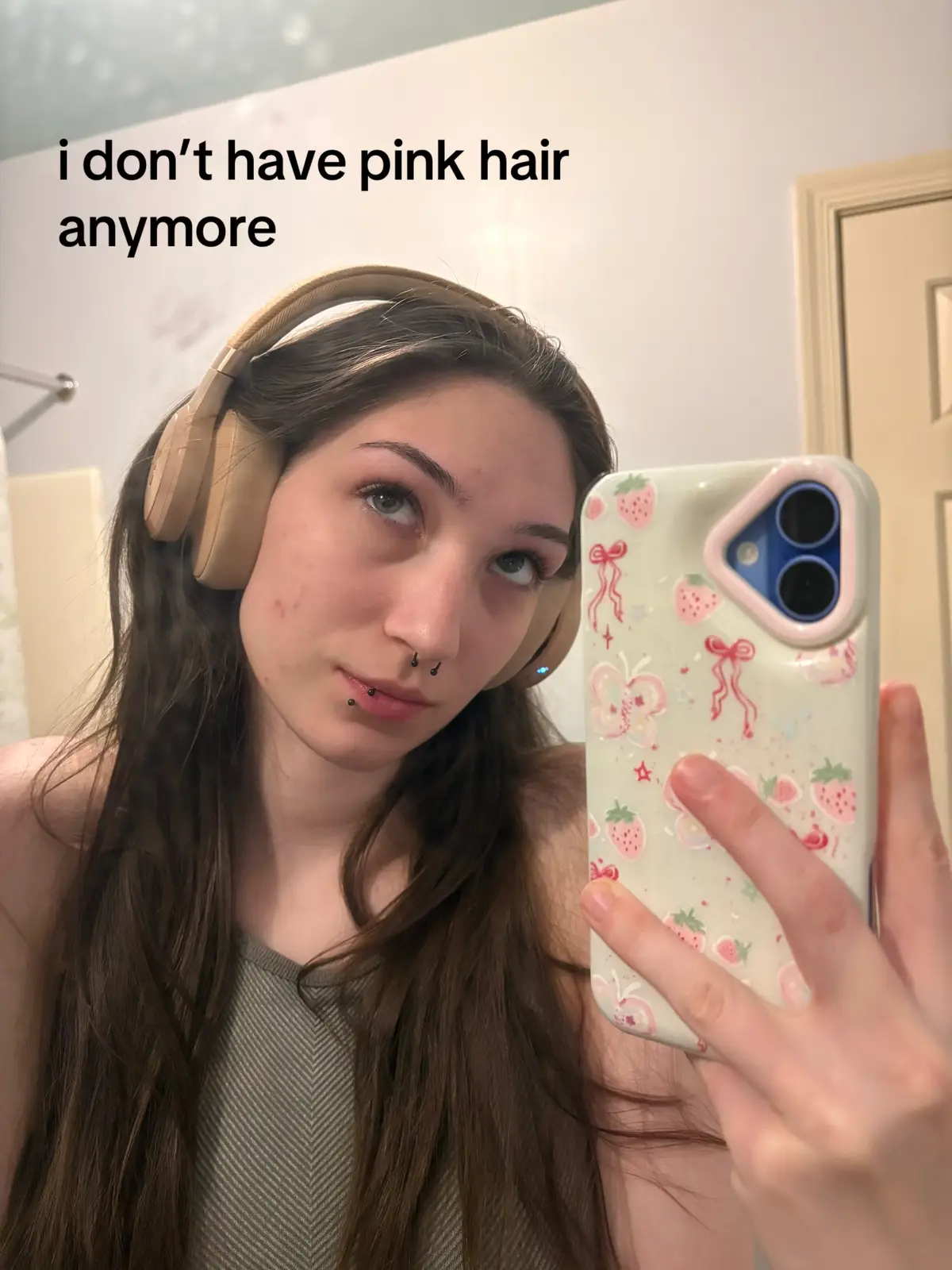 i wanna dye my hair again, but i just got it to be healthy, and i don’t wanna spend hundreds of dollars to get it dyed. i also don’t wanna ruin it by dying it myself 😪 #pinkhair #thereoncewasatime #haircolor #dyedhair 