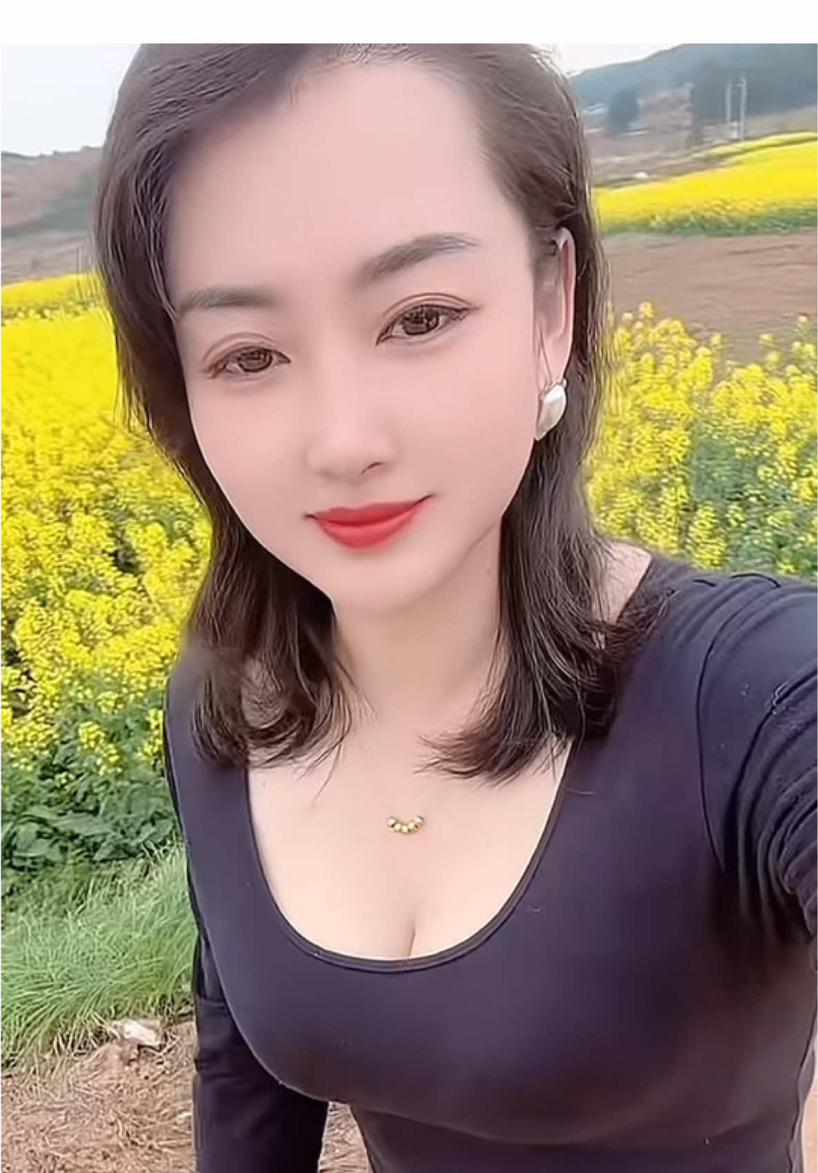 Hoa đẹp hay ngừoi đẹp ạ #xuhuong #xuhuong 