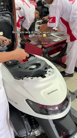 Biar makin dilirik saat riding 🛵