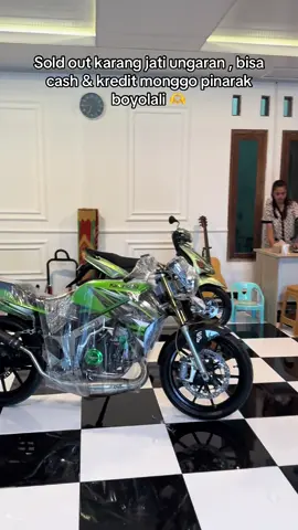 Ready stok banyak nyusss dateng ke garasi makk 🥰 #ninjass #2tak #rikokathul #fyp #jualmotorninja2tak 