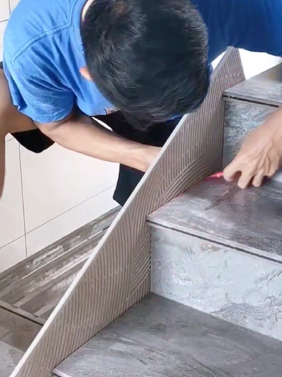 #tilingskills #tileinstallation #homedecor 
