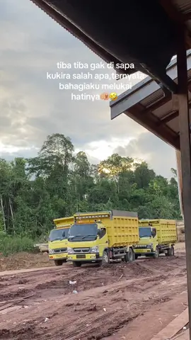 Ngalih ai amunnya panyakit hati ni, kada kawa melihat orang lain senang🫣🫵🏼🤣 #beranda #trukkalimantan #xcyzba 