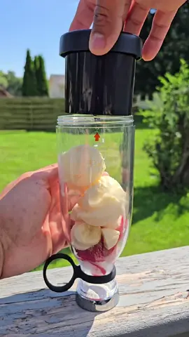 Creamy, fruity & irresistible! 🍓🍌🍦 Blend banana, strawberry, vanilla ice cream & milk into a smooth shake anywhere 🚀 Perfect for sweet cravings on-the-go ✨ #MiniBlender #SmoothieMaker #BananaStrawberry #VanillaShake #BlendAnywhere 