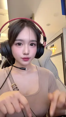 아무도 안 봤길.. . #fyp #xuhuong #tiktok #OOTD #韓国ファッション 