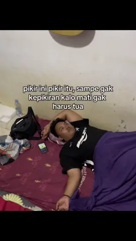 banyakan mikir #fyp #galau #sad 