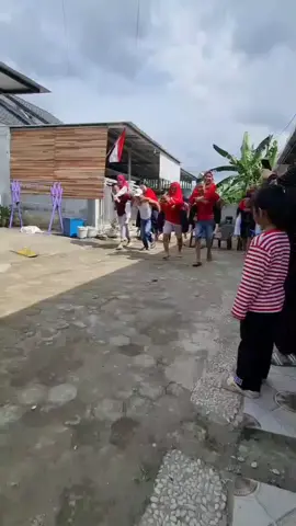 kapan lg ya digendong suami klo bkn dihari perayaannkemerdeakaan wlpn ampe nyungsep🤣🤣🤣😂😂😂🇮🇩🔥.                        #hutkemerdekaanindonesia #perayaanharikemerdekaan #lombadigedongsuami            #keseruanbersamatetangga😘🤗                                           #sekalimerdekatetapmerdeka💪🇮🇩 
