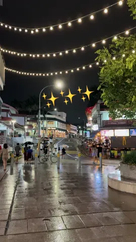 ✨💫☔️ #singapore #hollandvillage #exploresg #nightview #fyp 