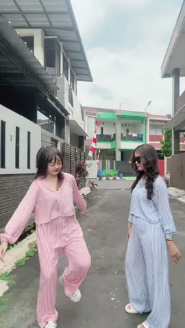 Oneset Couple sama Bestie😍#fyppppppppppppppppppppppp #OneSetKekinian #gajian 