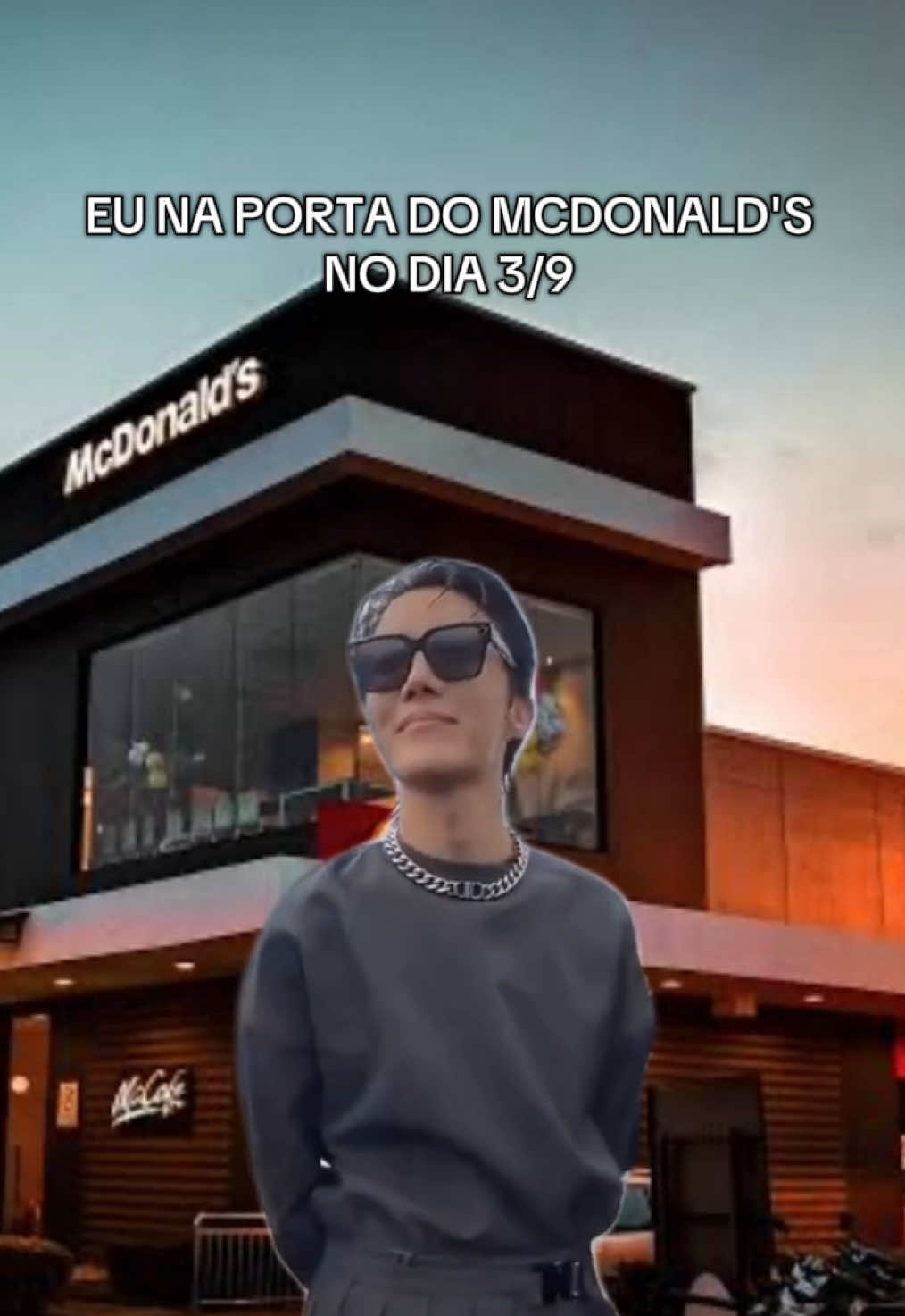 Se me verem na porta de algum McDonald's no dia 3/9 não me tirem de lá é lá mesmo que quero estar #bts #fy #hoseok #army #ot7 @hobipower 