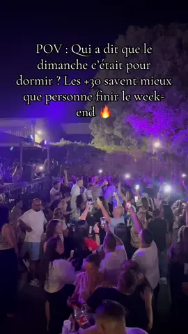 Qui a dit que le dimanche c’était pour dormir ? Les +30 savent mieux que personne finir le week-end 🔥 Les dimanches d’Amista votre rdv incontournable sur Marseille  #pourtoii #marseille #fouryou 
