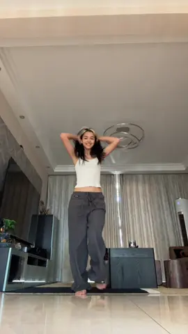 dc: @Zoe Baptiste #fyp #viral #dance #trending