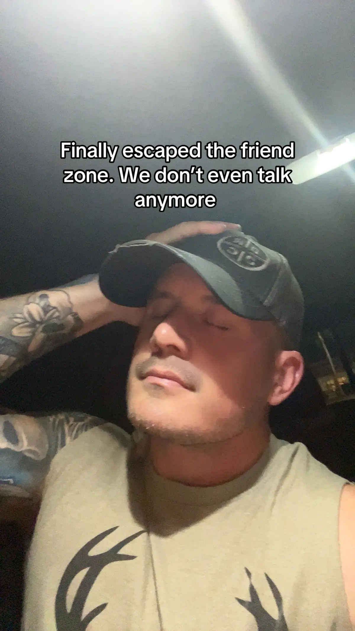 Idk how ppl stay just friends #friends 