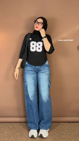 Jgn salfok ini gk tau knp vt nya jdi terang bgt😭 fokus celana cargo aku aja hehe pliss bahannya bagus 100rb masih kemurah ini mah bb jumbo bisaaaaaa🥰