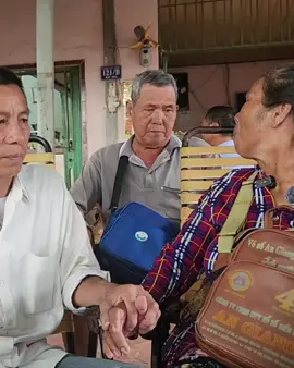 Cô Giao khóc nức nở khi gặp lại con sau 29 năm Thất Lạc 