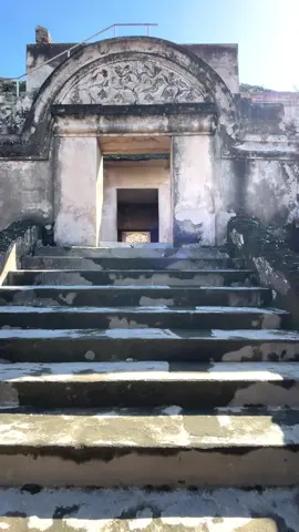 Minimal sesekali kalau di Jogja,berkunjung ke Peninggalan budaya yg masih menjadi salah satu favorit wisata kota Jogja  ➡️ Sewa mobil dan driver Jogja  ➡️ Paket wisata Jogja  ➡️ Private trip ➡️ Perjalanan dinas #sewamobiljogja #paketwisatajogja #wisatajogja #jogja #tamansari  