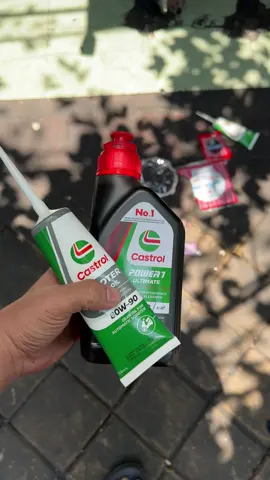 Kalau saya jual oli palsu gak mungkin dong di konfirmasi asli sama presiden direktur castrol indonesia🤪 #fyp #castrol #ultimate #matic 