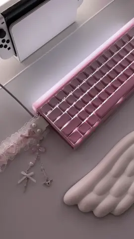 magnetic switches, rapidfire trigger, AND custom macros 🤍 @Aula @Aula  #hero68 #aula #whitepc #setup #setupinspo #setupideas #GamingSetup #trending #viral #whitesetup #keyboard #techtok #fyp #magneticswitch #halleffectkeyboard #RapidTrigger #mechanicalkeyboard #gamingkeyboard #keyboards #customkeyboard 