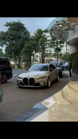 🤝🤝 #bmw #bmwm3 #bmwm3competition #m3 #m3competition #mcompetition #competition #m3c #pakuwonmall #pakuwonmallsurabaya #surabaya #surabayabarat #fyp #fypシ゚viral #fypage #foryoupagе #foryouu 