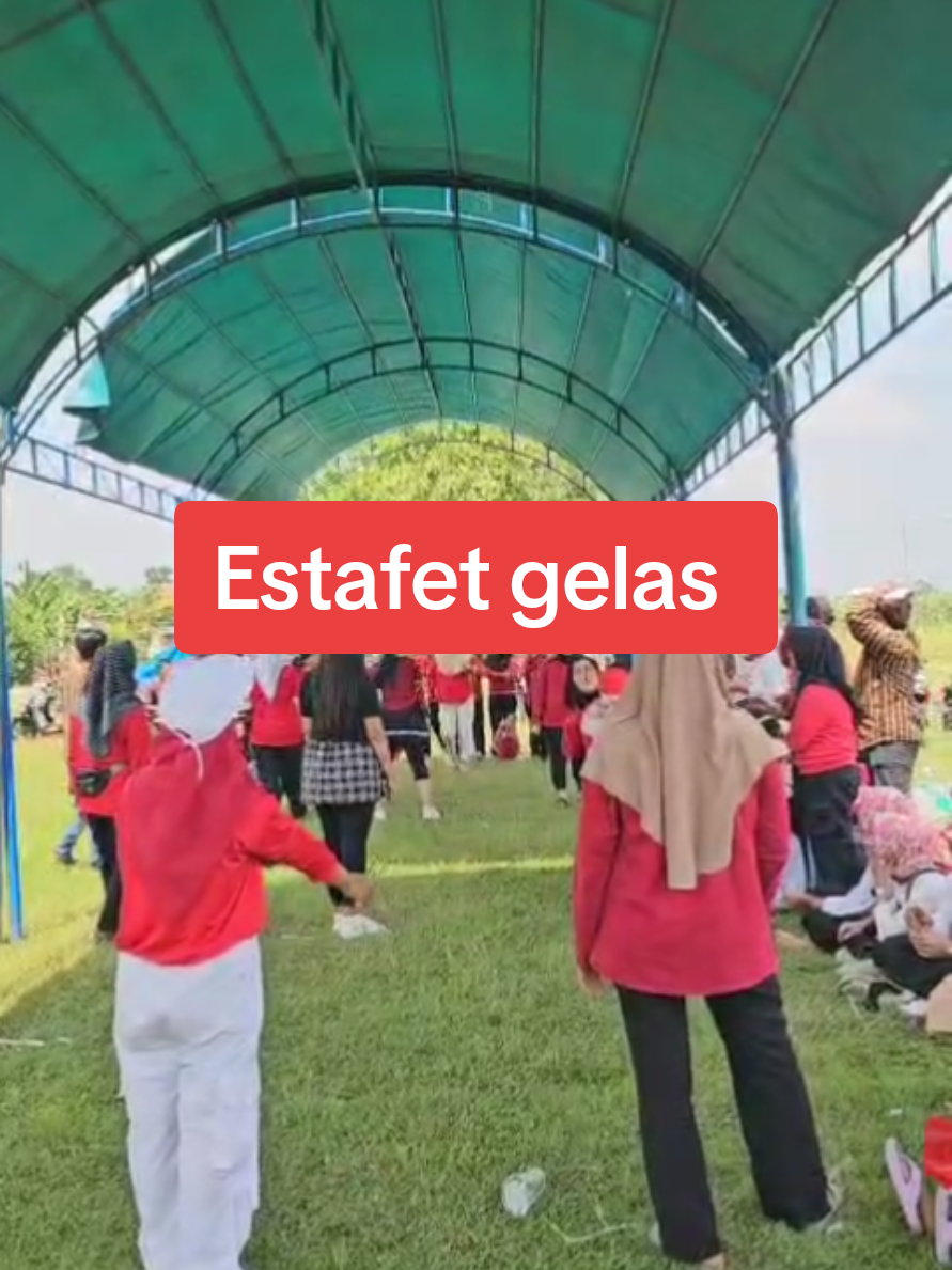 #lombaestafetgelas #lombaibuibu #lombaagustusan #lombakemerdekaan 