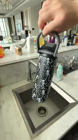 New Halloween tumbler#halloweencup #bottle #tumbler #cup #halloween #halloween2025 