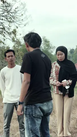 MALAM INI 🥹🥹 #fyp #foryou #foryoupage #viral #akeloyproduction 