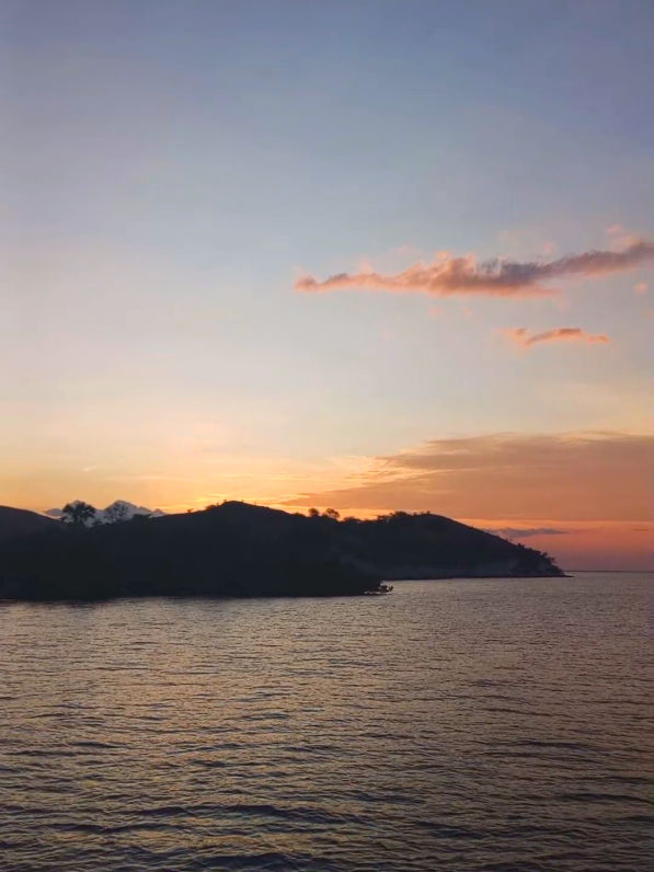 Pantai, senja, dan kamu ☺️ #nttpride🏝🔥 #nagekeo #kotajogo 