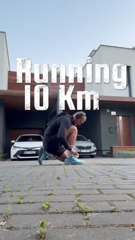 5:49 – większość ludzi jeszcze śpi, a ja zrobiłem swoje 10 km. 💪 Nie chodzi o to, żeby było łatwo lecz o to, żeby było konsekwentnie. Każdy kilometr to krok bliżej celu. Dzień zaczęty od biegu to dzień wygrany. 🏃🔥 #motivation #run #marathon #trening #sport #dc #viral #reel