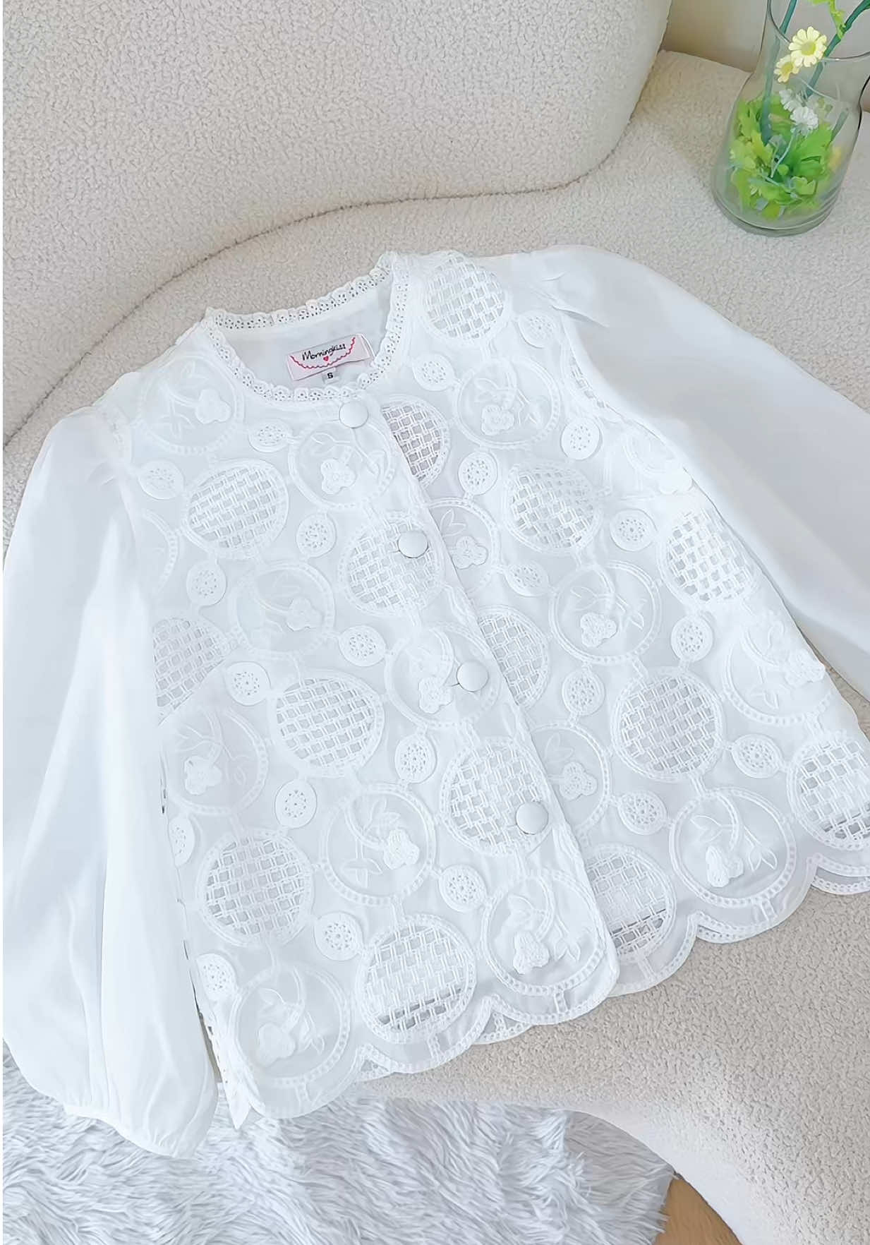 เสื้อลูกไม้โทนสีขาว ใส่ไปวัดทำบุญ ผ้าลูกไม้พรีเมียมมีซับใน ช่วงแขนผ้า cotton เนื้อนิ่มมาก อก 34-46 ไซส์ S-4XL  #เสื้อลูกไม้ #เสื้อลูกไม้สีขาว #เสื้อใส่ทำบุญ #เสื้อใส่ไปวัด #เสื้อสีขาว