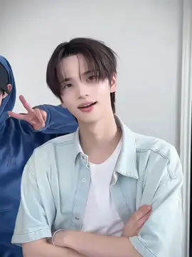 dia ko bisa ganteng bgt 🫠 absen cwe shinyu 😜 #TWS #투어스 #SHINYU #신유 #fyp 