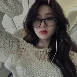 hai guys i miss yun glasses so much  and i have test today wish me luck |  #lesserafim #huhyunjin #yunjin #viral 