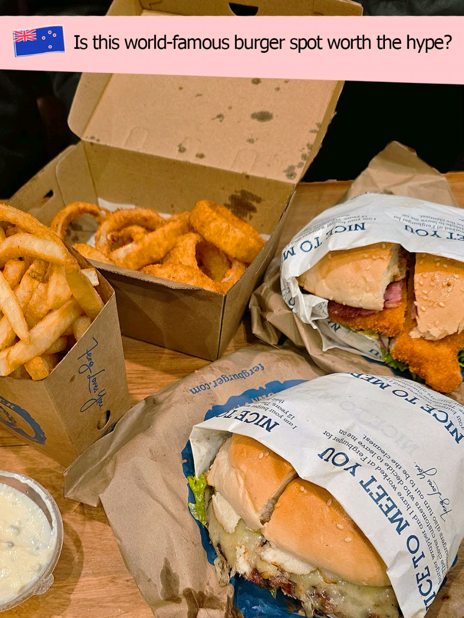 Is Fergburger in Queenstown worth a 4.6⭐ out of 22,000 Google reviews? 📍Fergburger, Queenstown 🍔Cheddar burger NZD 17.90 🍗Oink (chicken, avocado, bacon) NZD 19.90 🍟Fries with aioli NZD 8.20 🧅Onion rings with wasabi mayo NZD 9.90 #queenstown #newzealand #nz #nztravel #nztrip 