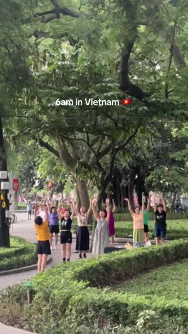 Early mornings in Vietnam are the biggest vibe! If you’re ever visiting here it’s absolutely worth the early alarm ⏰  #vietnammorning #hanoi #travelling 